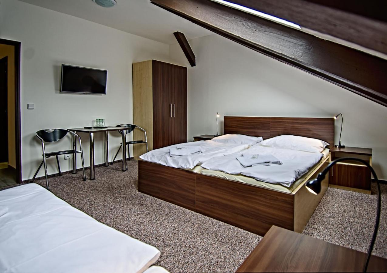 U Heligonky Hotel Brno Ngoại thất bức ảnh