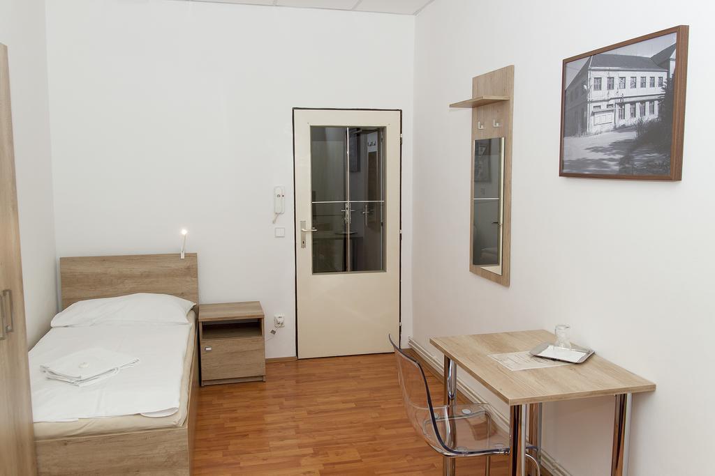 U Heligonky Hotel Brno Phòng bức ảnh