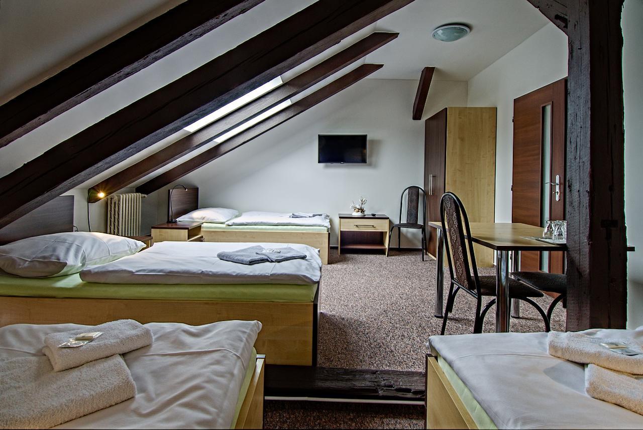 U Heligonky Hotel Brno Ngoại thất bức ảnh